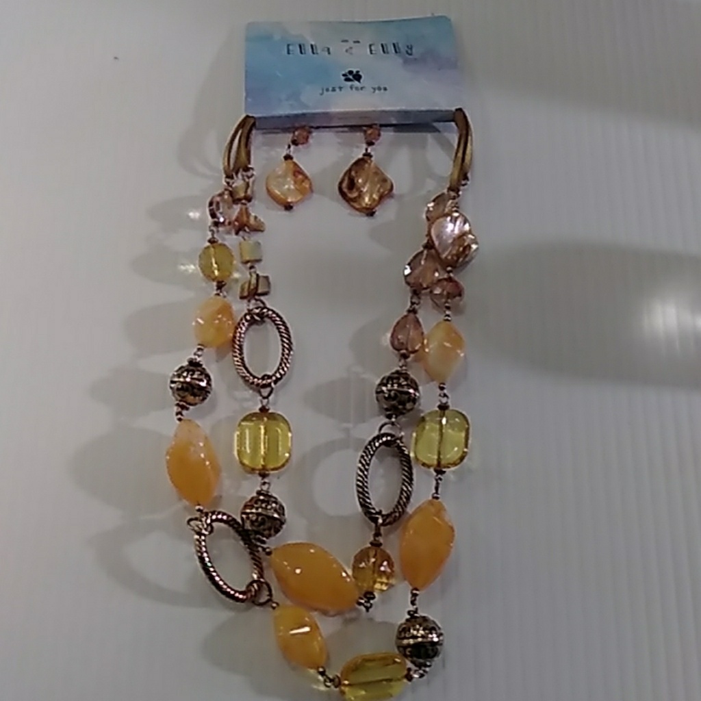 Ella And Elly Beaded Necklace And Earrings Set
